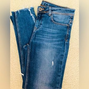 Zara Basic Z1975 distressed jeans